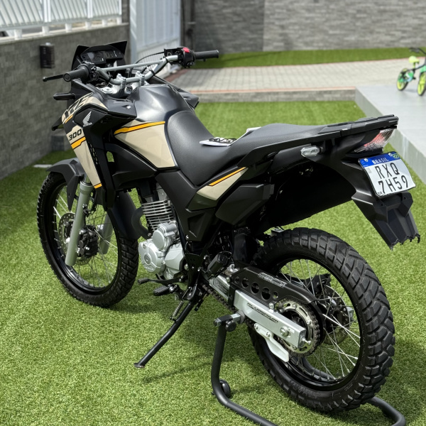 XRE 300 2023 OU R$25.000,00